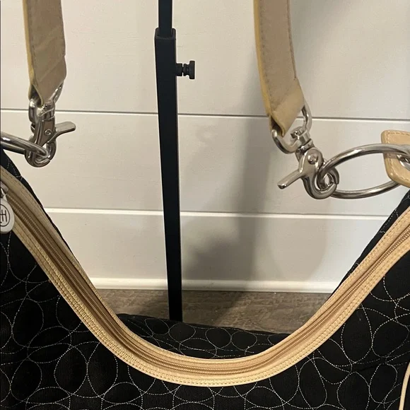 Chelsey Henry Quilted Cotton & Leather Crescent Shoulder Bag - Picture 8 of 14